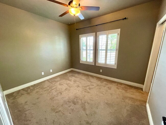 Building Photo - Beautiful 3 Bedroom Home in Central Kingman!