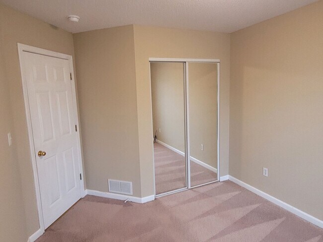 Building Photo - 2409 Bentley Ct