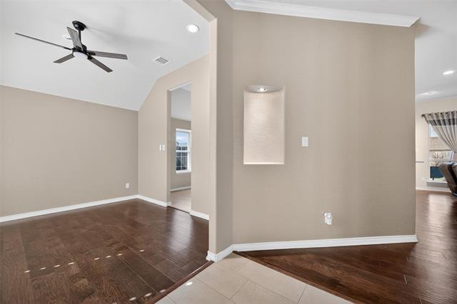 Building Photo - 4701 Bungalow Dr