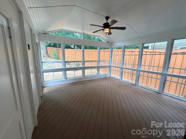 Building Photo - 3111 Airlie St