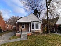 Building Photo - Stunning 3 Bedroom Brick Bungalow on Eastside of Detroit, Move in ready!