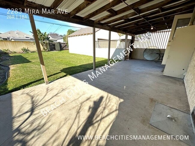 Building Photo - 2283 Mira Mar Ave