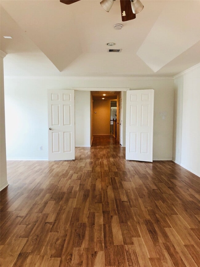 Building Photo - 2865 Westhollow Dr