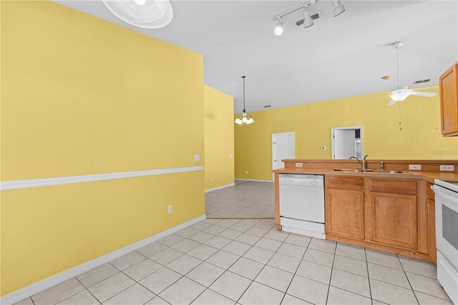 Building Photo - 131 Sandy Ridge Dr