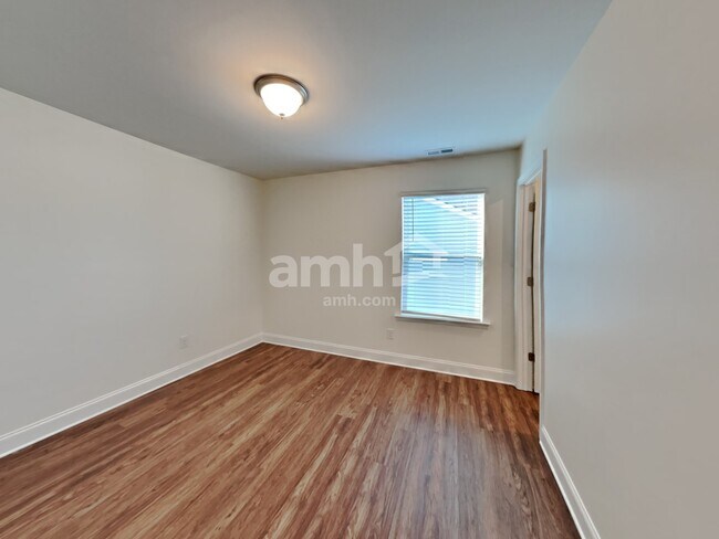 Building Photo - 147 Hazel Pk Dr