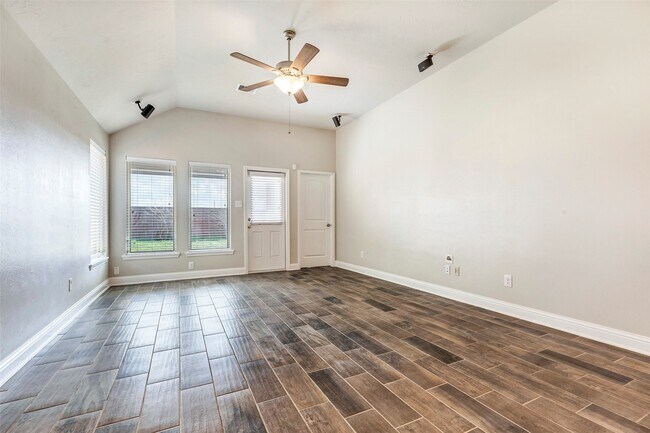 Building Photo - 20835 Tallow View Ln
