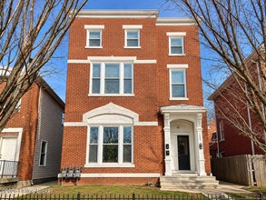 Building Photo - 1507 W Jefferson St
