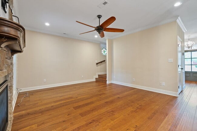 Building Photo - 162 Freedom Way