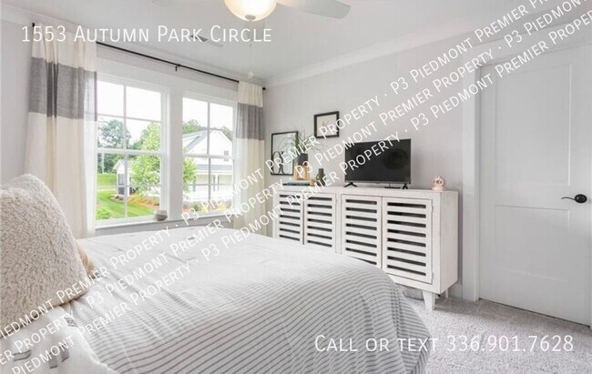 Building Photo - 1553 Autumn Park Cir