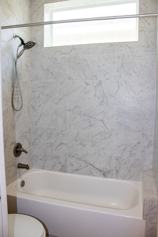 Building Photo - Welcome to this beautiful move in ready home in the much-desired Brytan Community!