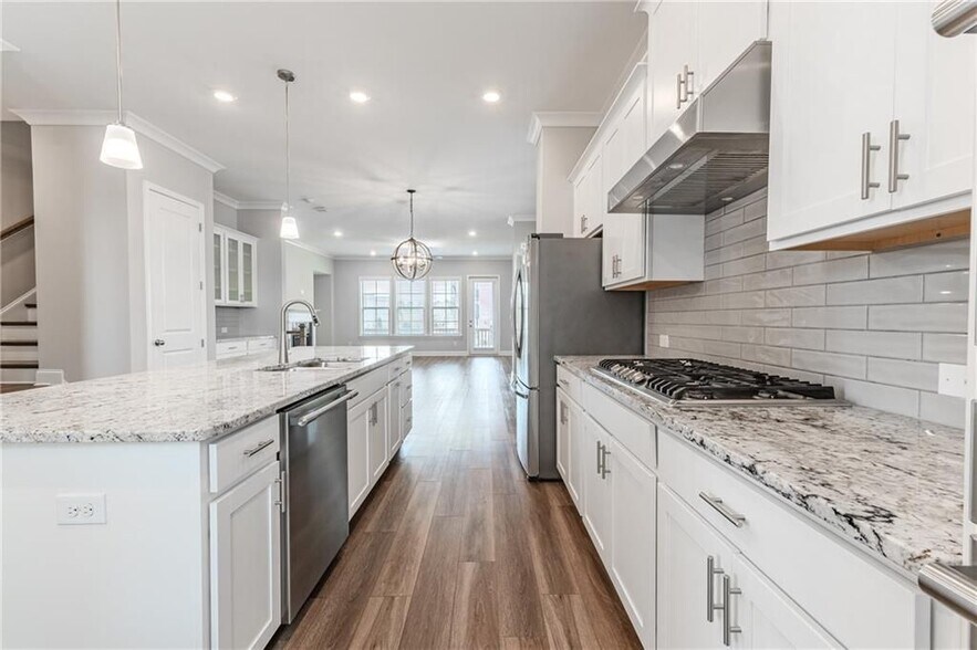 Building Photo - 5051 Pinckney Ln