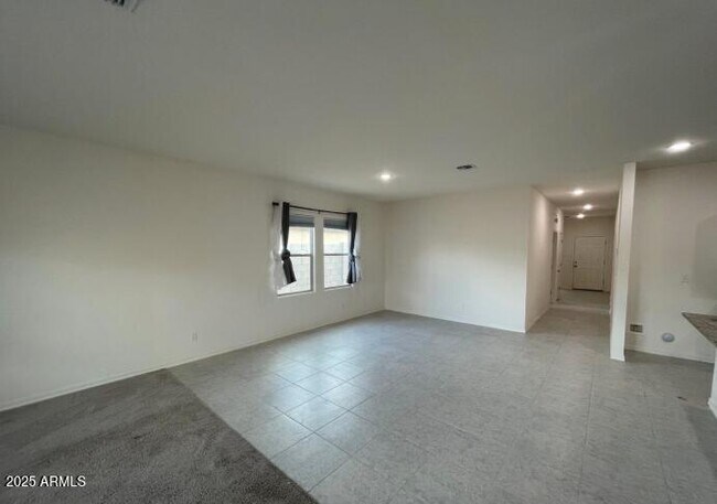 Building Photo - 19142 W Elm St