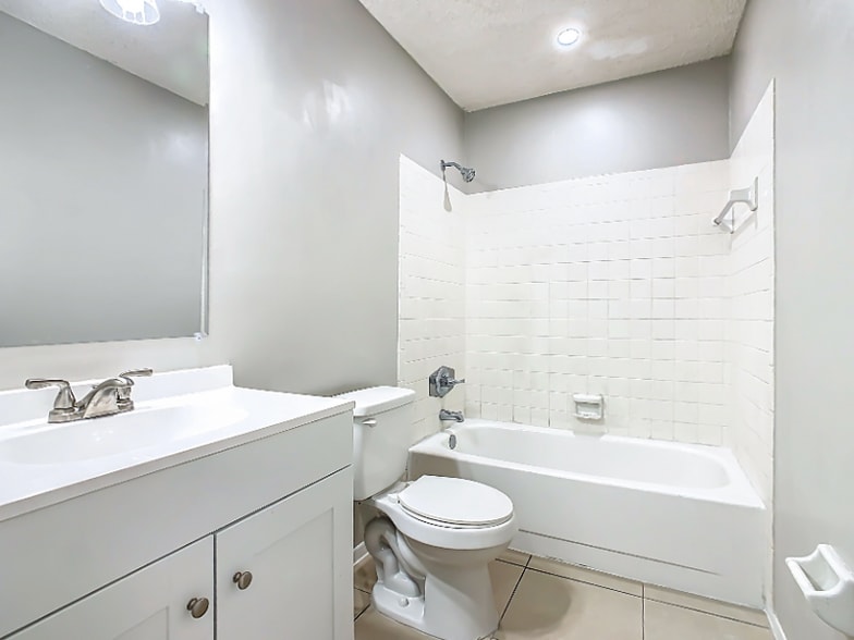 Building Photo - 4530 Ballentine Ct