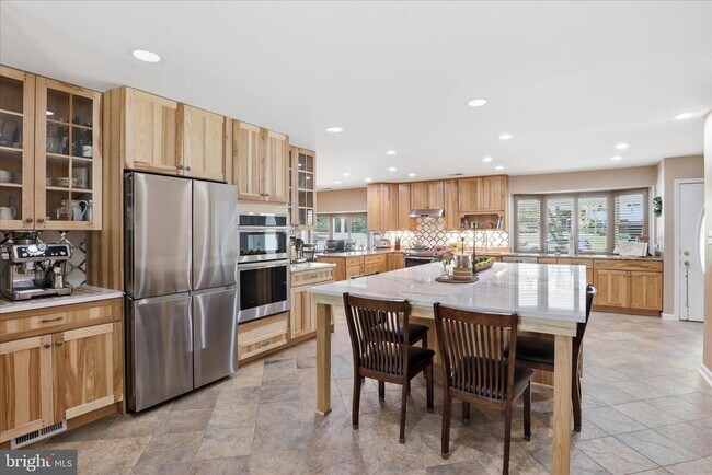 Building Photo - 5202 Garner St