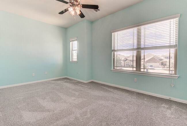 Building Photo - 508 Nogales Ln