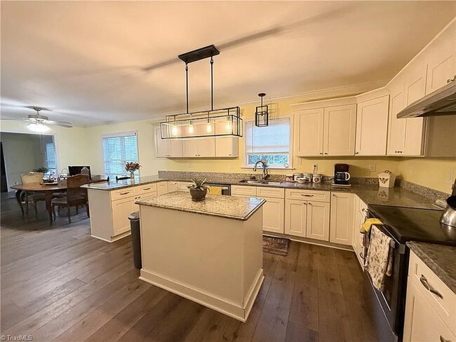 Building Photo - Earn Wealth While Leasing - Like a Homeowner - Lease to Own