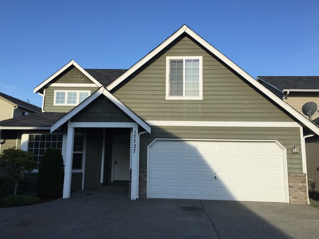 Building Photo - 17727 1st Ave Ct E