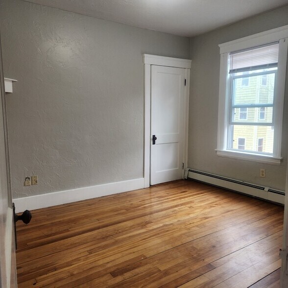 Building Photo - 5 Cohasset St