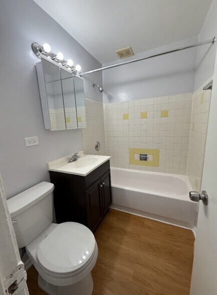 Building Photo - 4613 N Beacon St