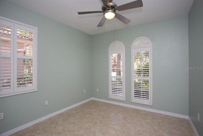 Building Photo - 3/2 single family home -Luxury living in Windermere