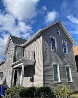Building Photo - 3230 W 31st St