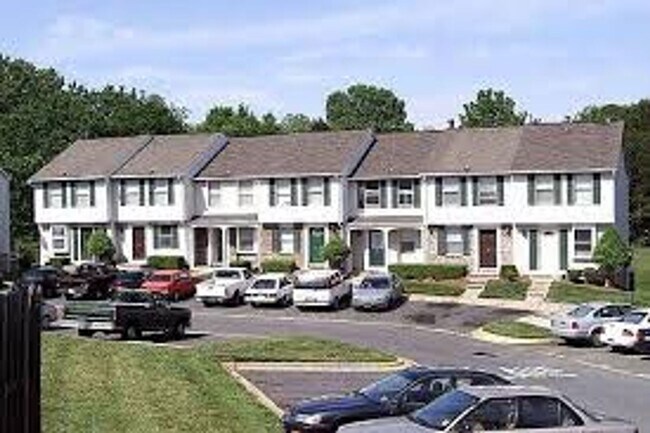 Building Photo - 529 Lex Dr