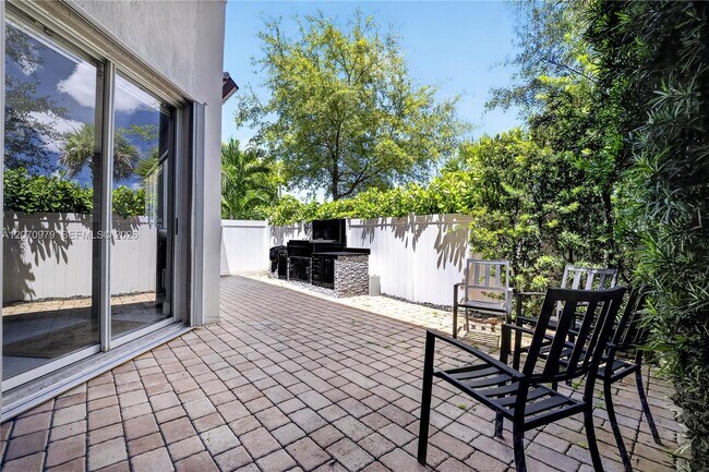 Building Photo - 8061 NW 114th Pl