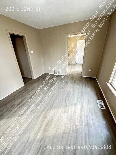 Building Photo - 200 E 32nd St