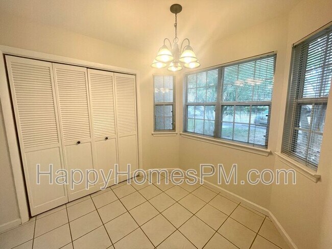 Building Photo - 1125 Monaco Dr