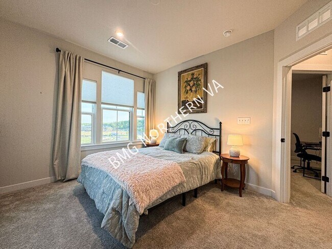 Building Photo - 1636 Kirkman St