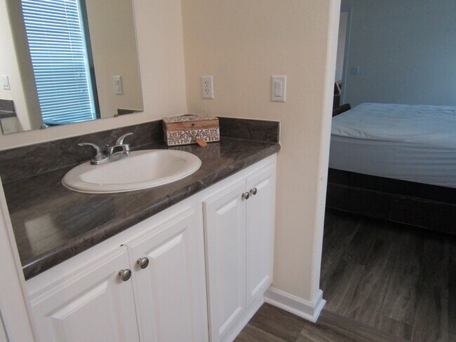 Building Photo - 37 Jurua Ct