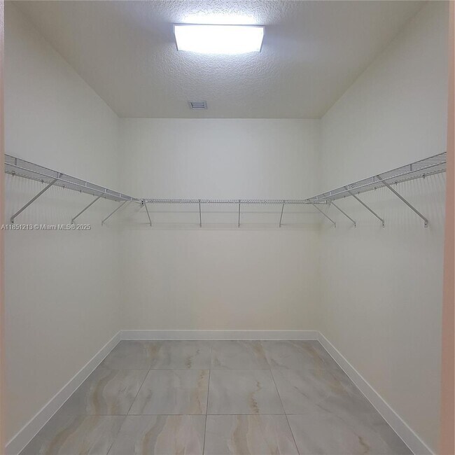 Building Photo - 10275 NW 66th St
