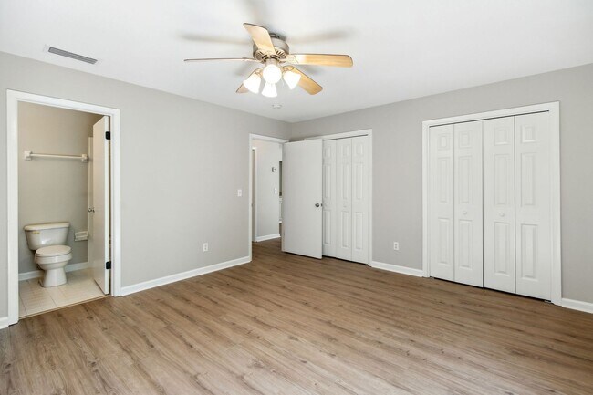 Building Photo - Mariners Walk - Easy walk to the beach