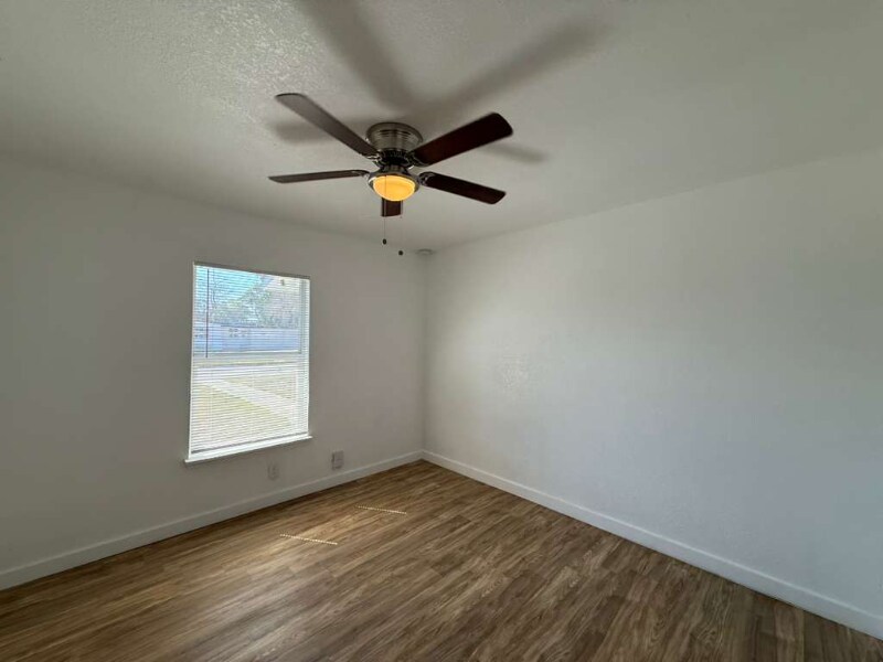 Building Photo - 339 Brettonwood Dr