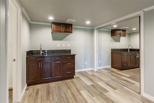 Building Photo - 8810 Mountain Path Cir