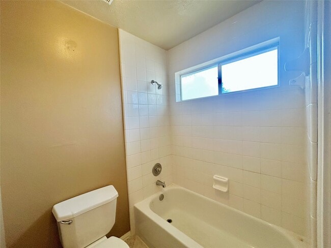 Building Photo - 12422 Glenleigh Dr