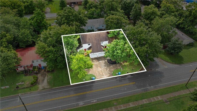 Building Photo - 574 S Sang Ave