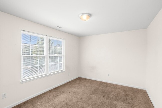 Building Photo - 1330 Benley St