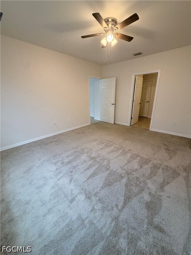 Building Photo - 1633 SW 12th Terrace