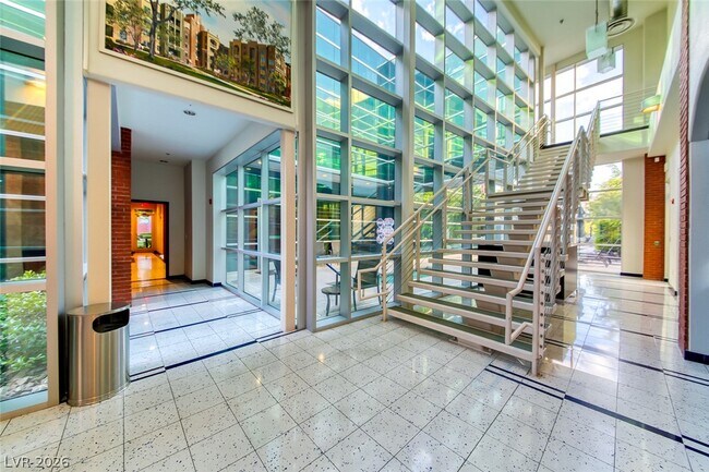 Building Photo - 62 E Serene Ave