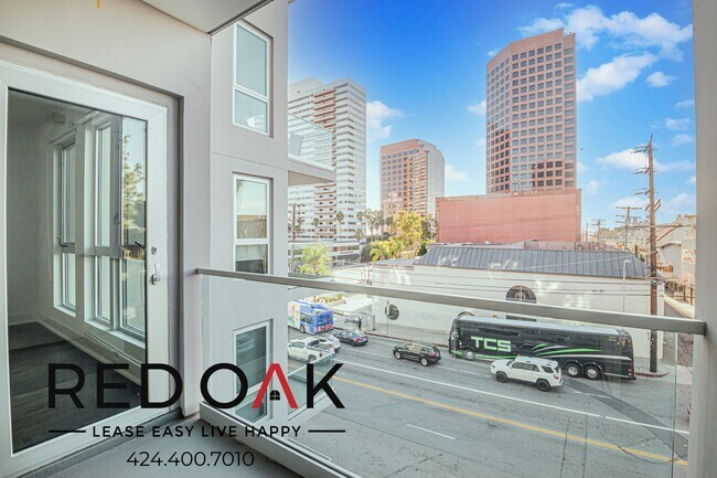 Building Photo - 1168 S Barrington Ave