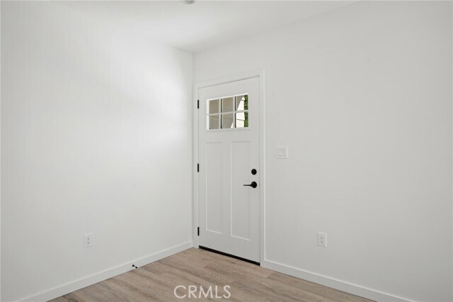 Building Photo - 317 N Kenwood St