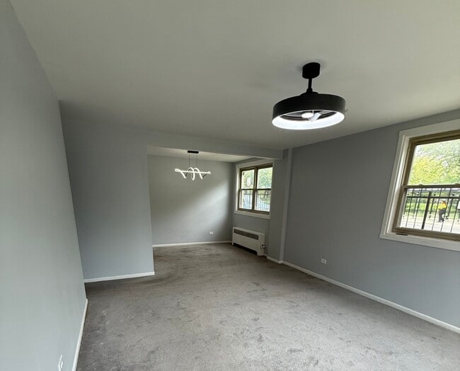 Building Photo - 6700 S Paxton Ave
