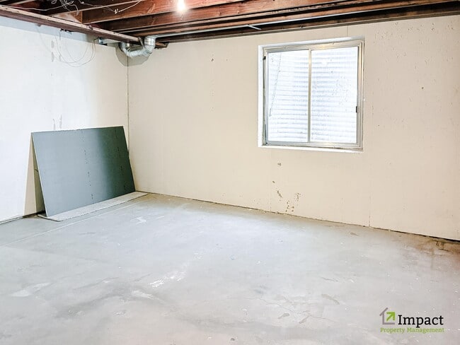 Building Photo - 18002 Becket Dr