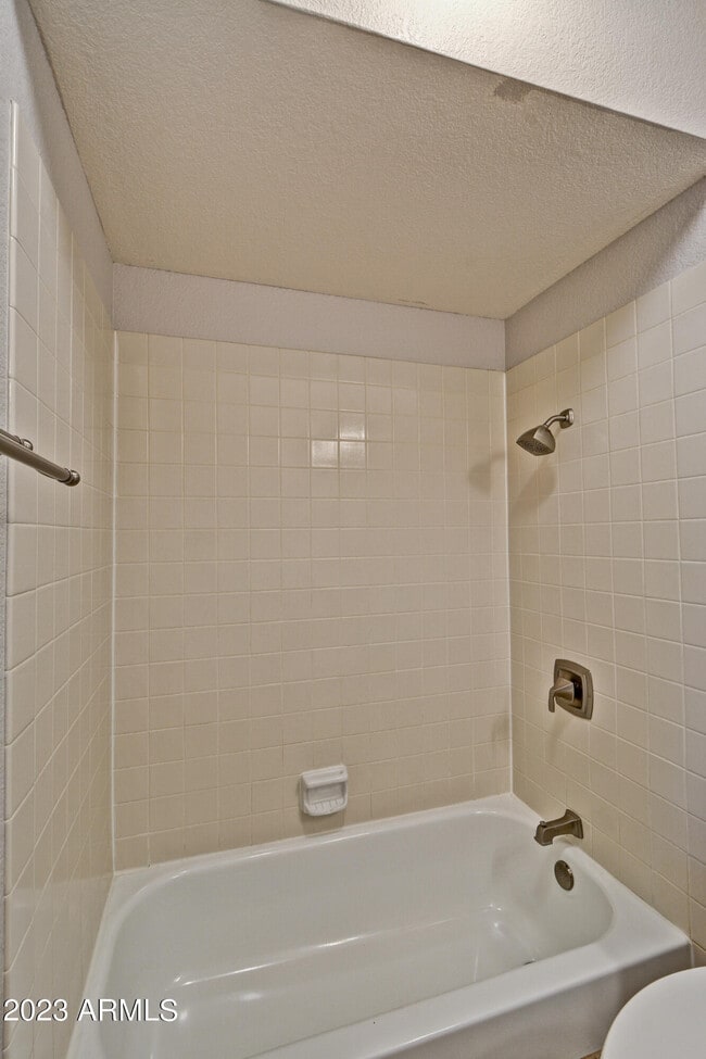 Building Photo - 6747 E Aire Libre Ln