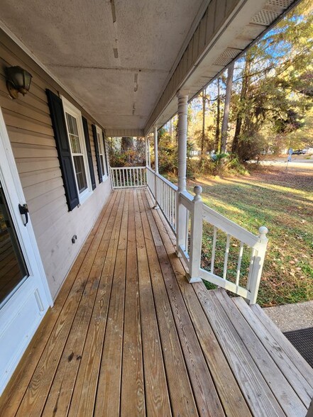 Building Photo - 27 Braxton Dr