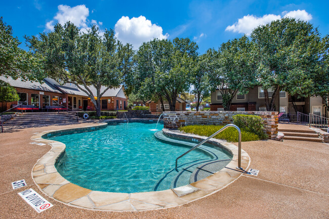 Primary Photo - Eagle’s Point Apartment Homes