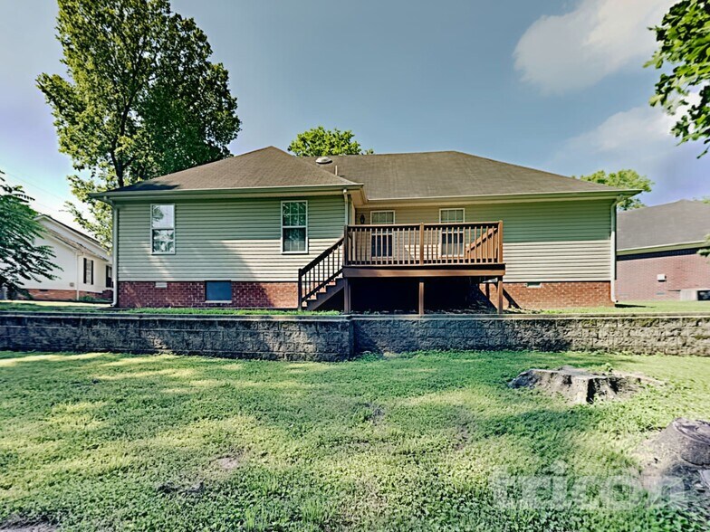 Building Photo - 2210 Burr Ct