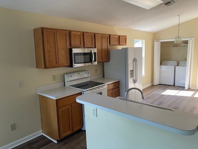 Building Photo - 4636 Sunbeam Station Ct