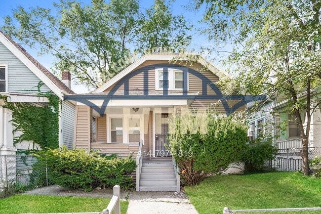 Primary Photo - 3215 W Auer Ave